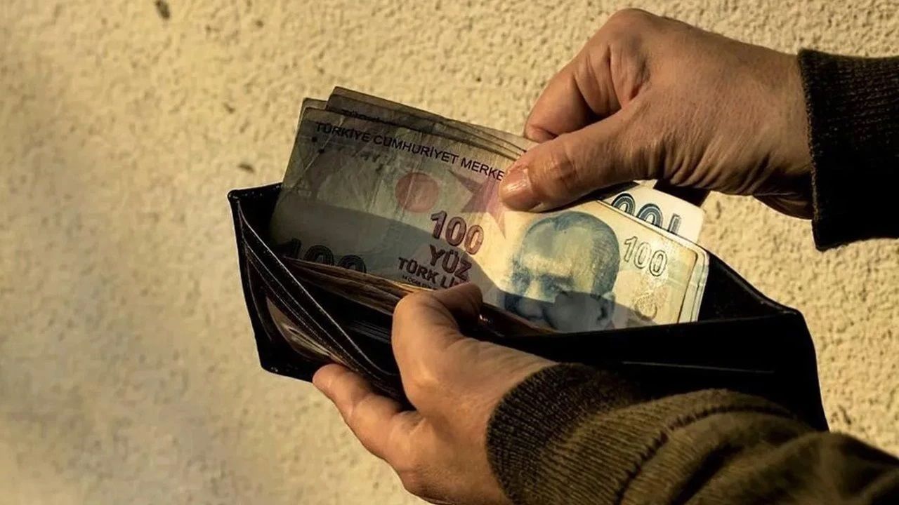 SSK ve Bağ-Kur Emeklisine Tek Şartla 30.000 TL